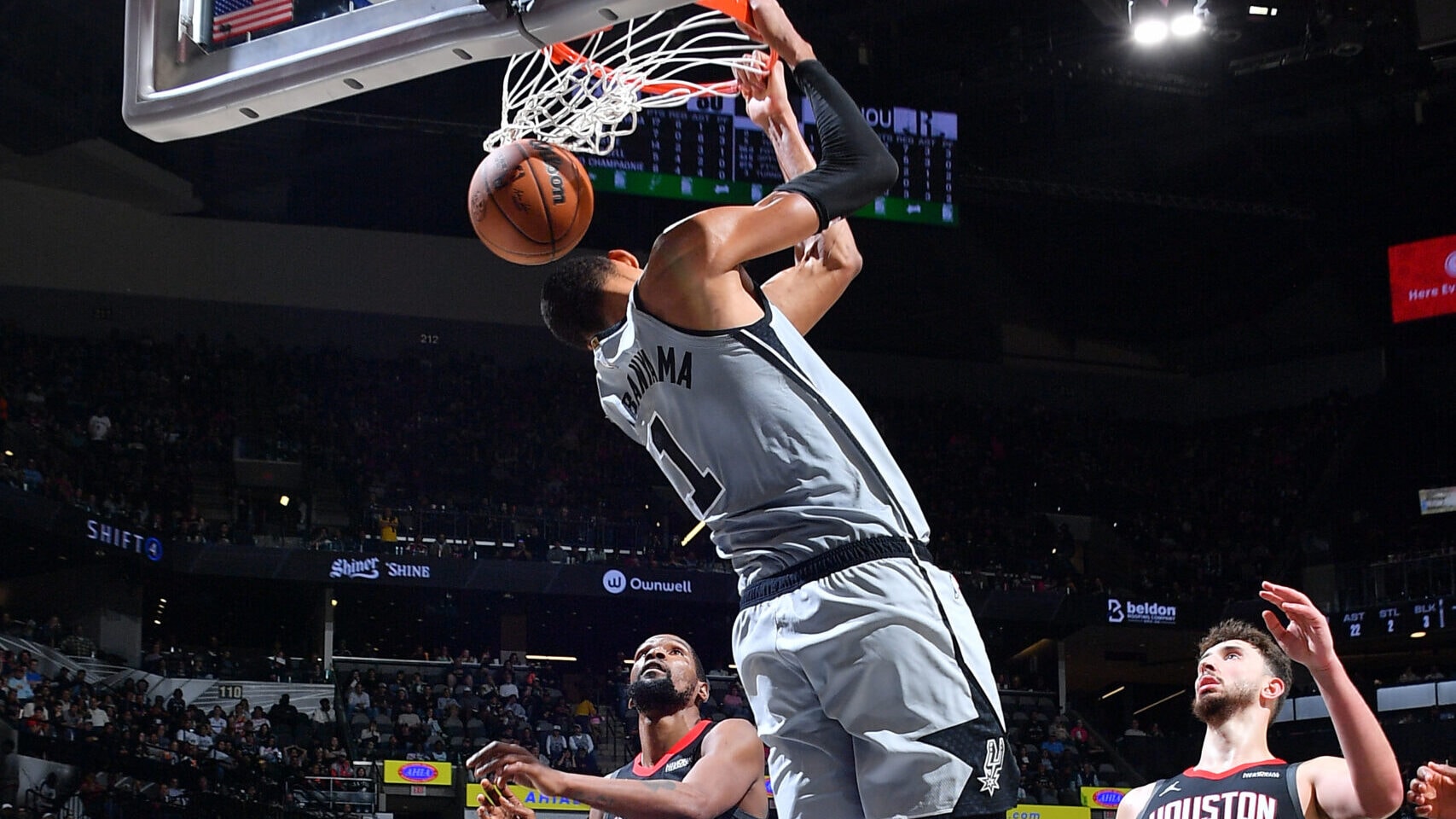 Kontekst Sezonu i Ważne Niusy